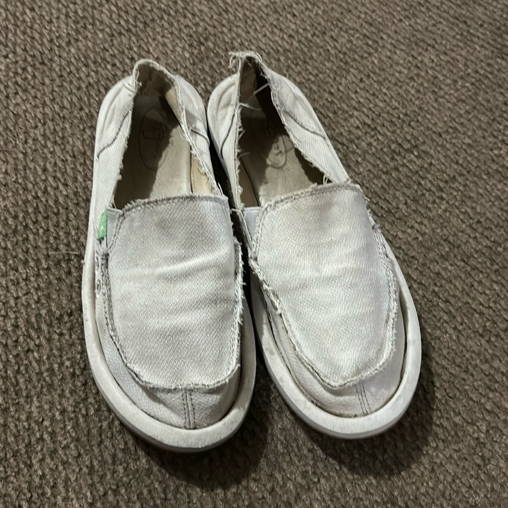 Sanuks Donna Hemp slip on’s, white, size 7 (always willing to negotiate:)